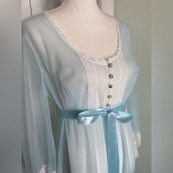 1950s Baby Blue & Lace Romantic Vanity Fair Robe - Picture 4 of 13